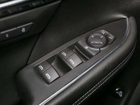 Used 2022 Buick Envision Essence w/ Safety Package FWD image 36