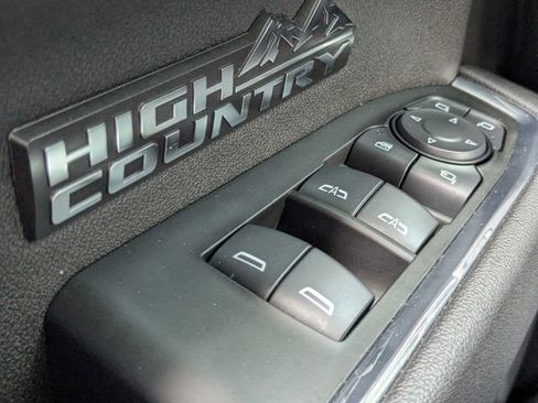 Used 2025 Chevrolet Silverado 1500 High Country w/ High Country Premium Package image 21