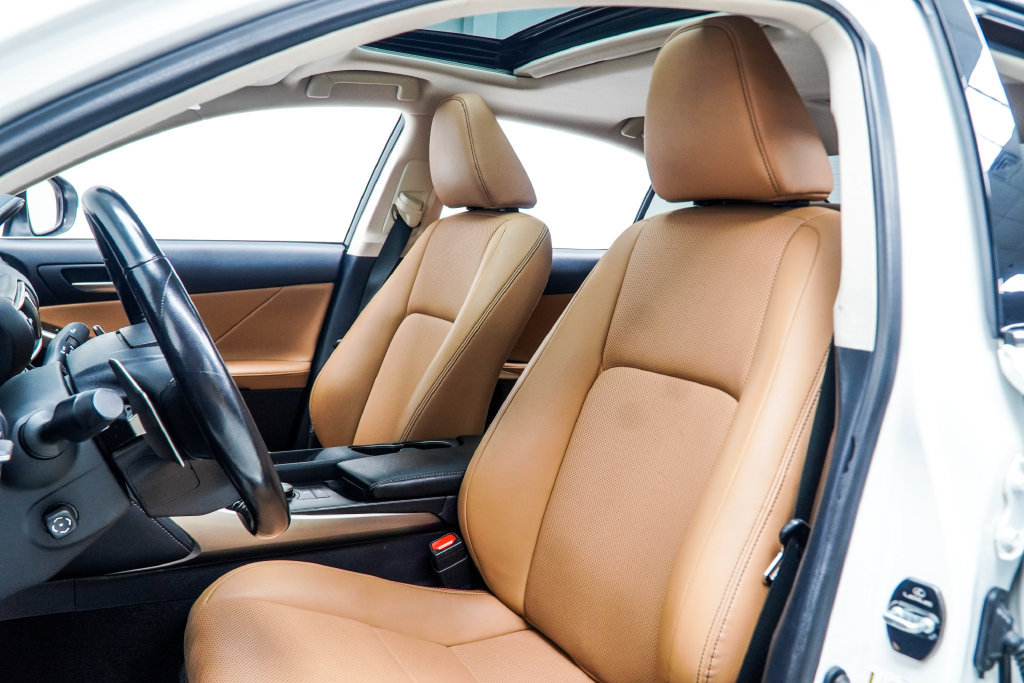 Used 2020 Lexus IS 300 AWD w/ Premium Package image 42
