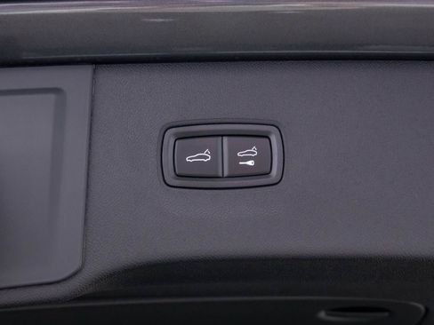 New 2026 Porsche Cayenne image 33