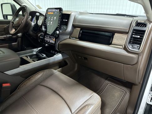 Used 2025 RAM 3500 Longhorn AWD/4WD image 30