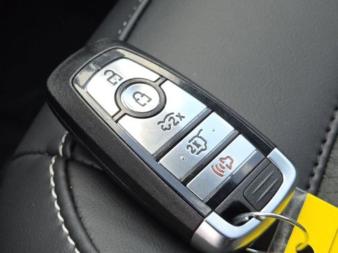 Used 2025 Ford Mustang Mach-E GT AWD/4WD image 29