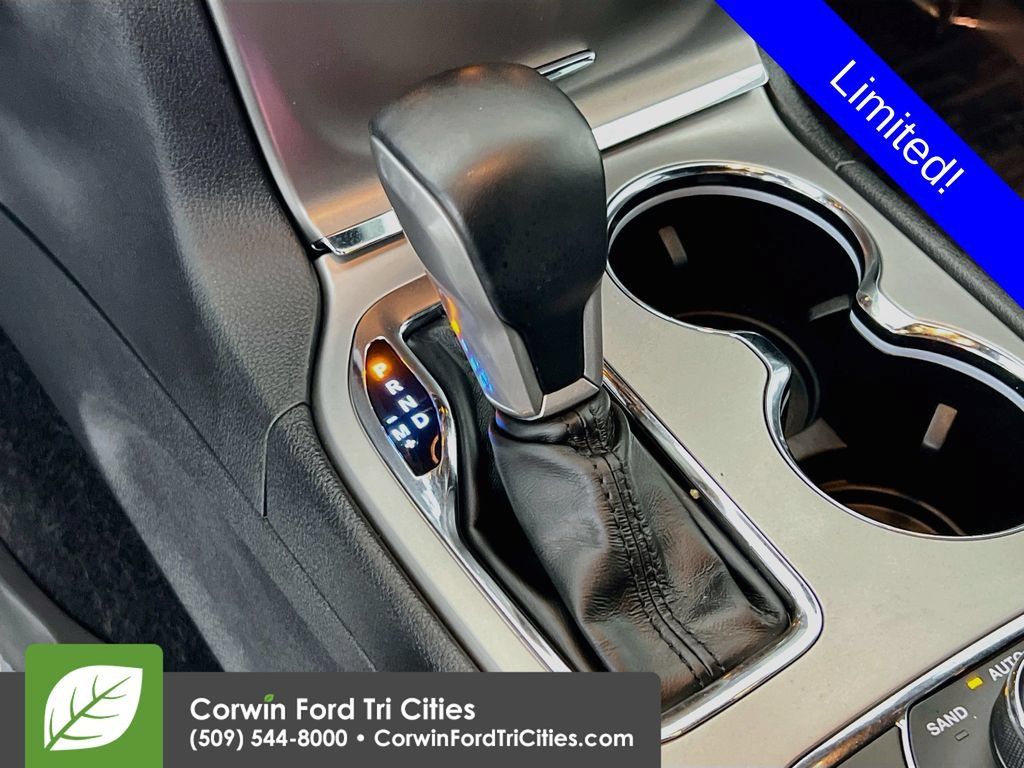 Used 2021 Jeep Grand Cherokee Limited w/ Premium Lighting Group AWD/4WD image 10