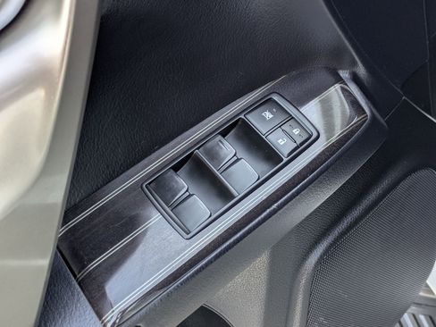 Used 2020 Lexus GX 460 Premium image 11