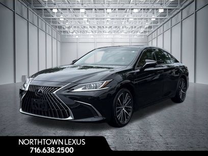 Used 2023 Lexus ES 300h w/ Premium Package