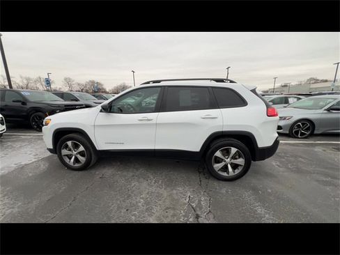 Used 2022 Jeep Cherokee Limited image 5