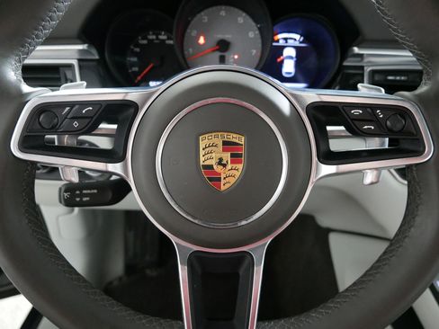 Used 2017 Porsche Macan S image 25