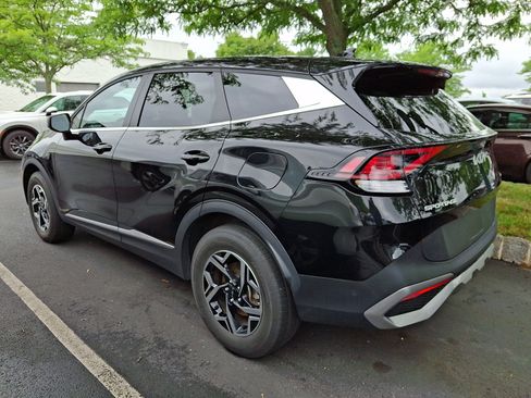 Used 2024 Kia Sportage LX AWD/4WD image 4