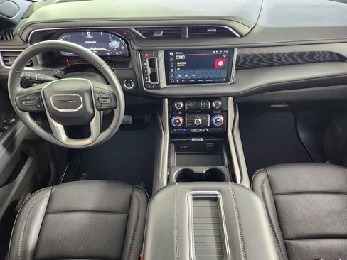 Used 2023 GMC Yukon XL Denali AWD/4WD image 16
