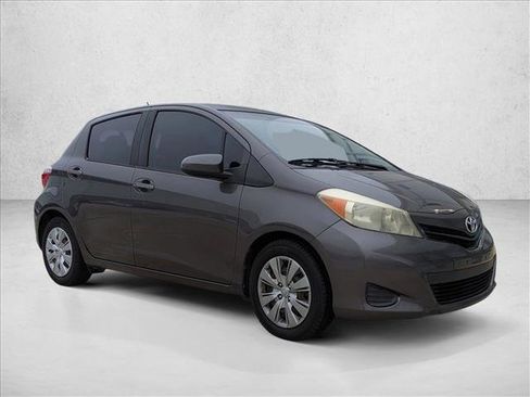 Used 2014 Toyota Yaris LE image 3