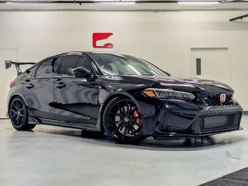 Used 2023 Honda Civic Type R image 2