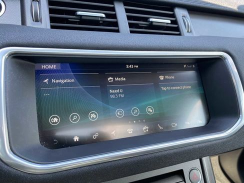 Used 2019 Land Rover Range Rover Evoque SE image 19