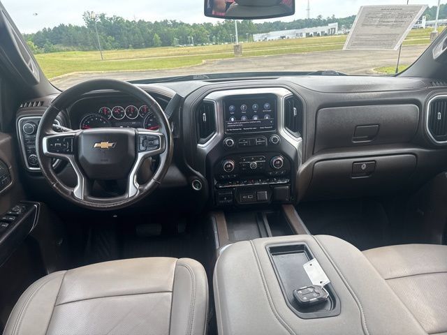 Used 2021 Chevrolet Silverado 1500 LTZ AWD/4WD image 14