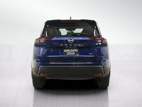 Used 2026 Nissan Rogue SV AWD/4WD image 5