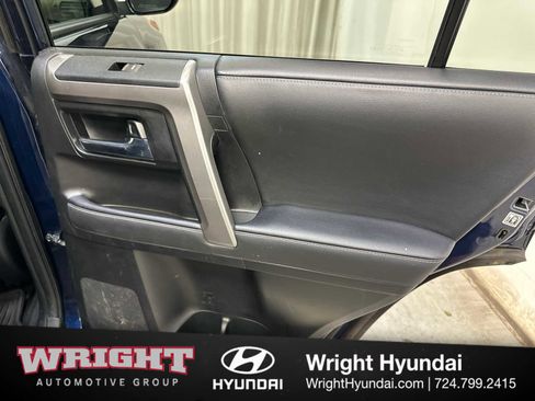 Used 2020 Toyota 4Runner SR5 Premium image 15