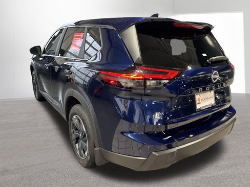 Certified 2026 Nissan Rogue SV AWD/4WD image 37