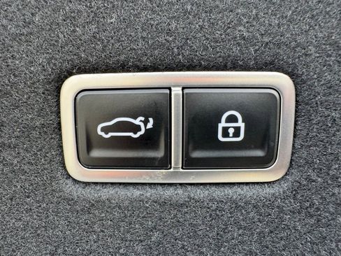 Used 2023 Hyundai Ioniq 6 SEL image 34