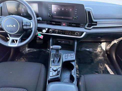 Used 2024 Kia Sportage LX image 18