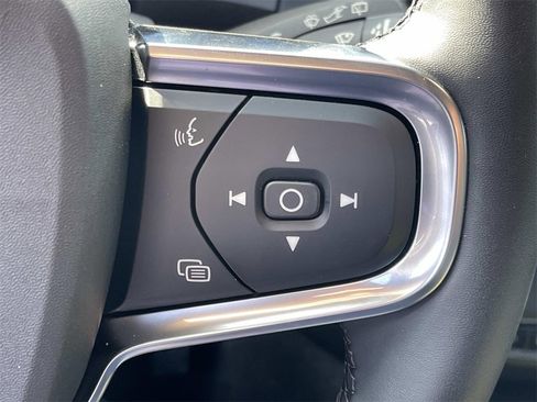 Used 2024 Volvo XC40 Recharge Plus w/ Protection Package Premier image 38