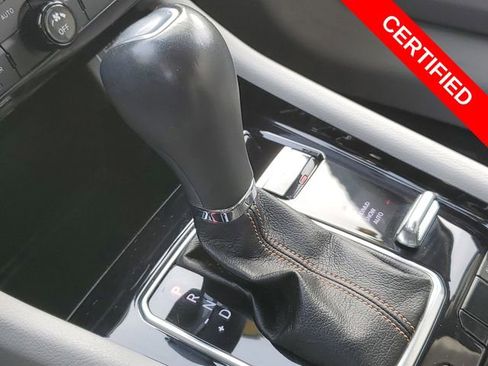 Certified 2022 Jeep Compass Limited image 25