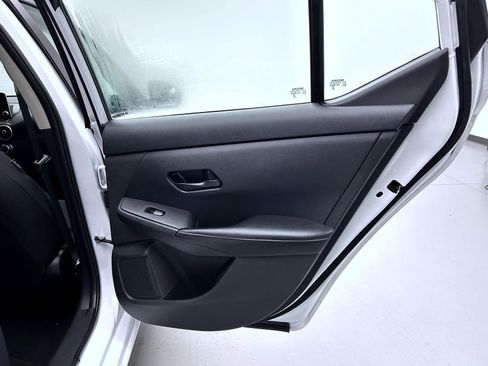 Used 2024 Nissan Sentra SV image 17