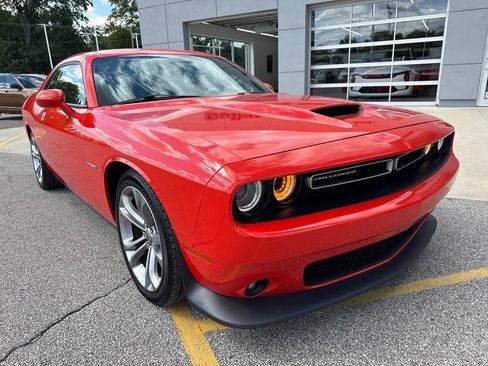 Used 2020 Dodge Challenger R/T w/ Cold Weather Group RWD image 77