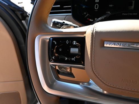 Used 2025 Land Rover Range Rover SE AWD/4WD image 23