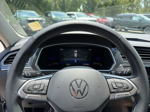 Used 2022 Volkswagen Tiguan SE FWD image 20