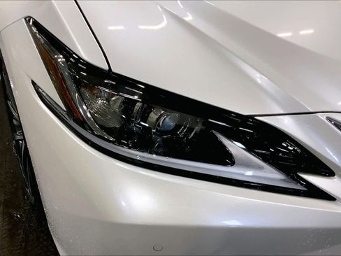 New 2025 Lexus ES 350 w/ Premium Package image 13