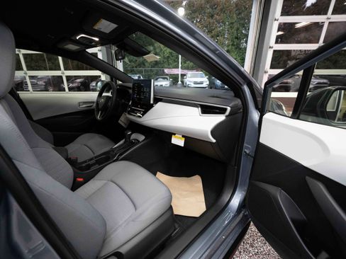 New 2026 Toyota Corolla SE w/ SE Premium Package image 25