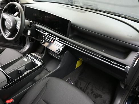 New 2026 Hyundai Tucson Blue SE image 13