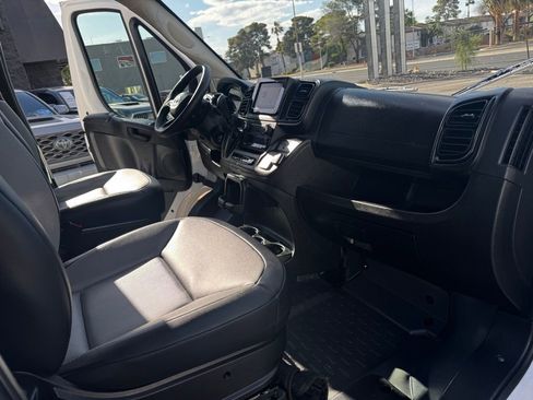 Used 2024 RAM ProMaster 2500 w/ Convenience Group FWD image 40