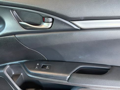 Used 2019 Honda Civic Sport image 17