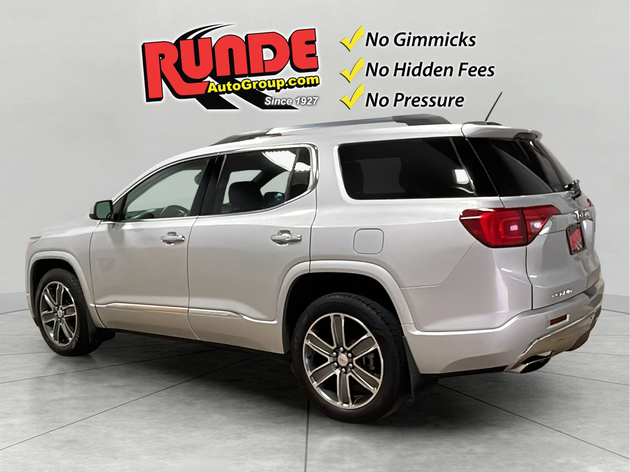 Used 2018 GMC Acadia Denali w/ LPO, Floor Liner Package AWD/4WD image 4