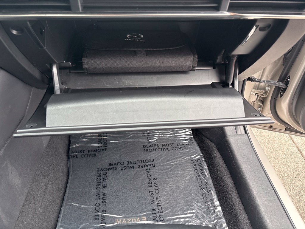 Used 2025 MAZDA MAZDA3 s FWD image 25