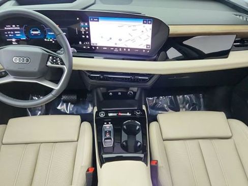 Used 2025 Audi Q6 e-tron Premium Plus image 86