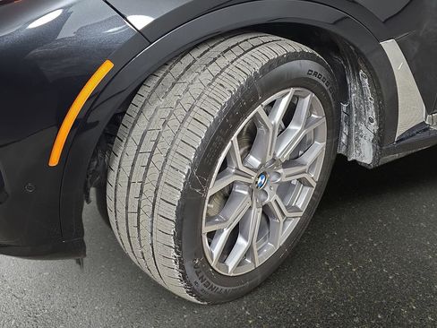 Used 2026 BMW X7 xDrive40i w/ Premium Package image 38