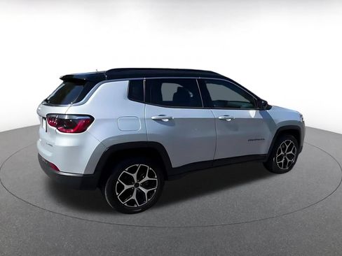 Used 2025 Jeep Compass Limited AWD/4WD image 15