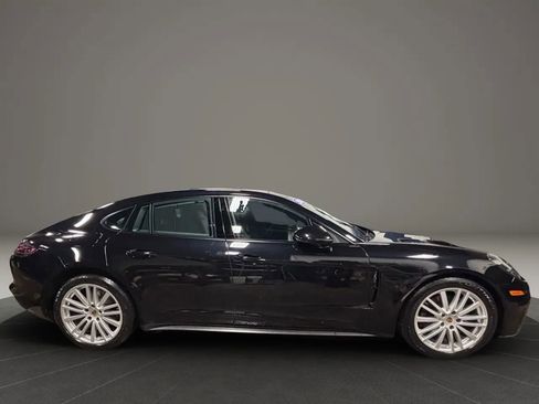 Used 2018 Porsche Panamera 4 image 6