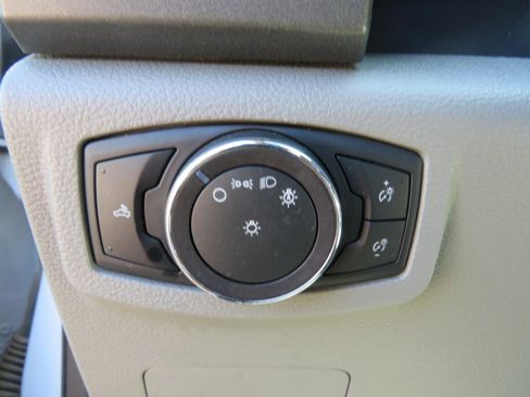 Used 2017 Ford F250 XL image 11