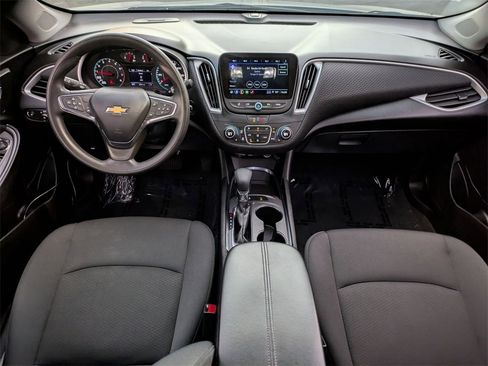 Used 2024 Chevrolet Malibu LT image 25