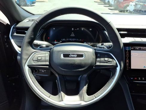 New 2026 Jeep Grand Cherokee L 4WD image 11