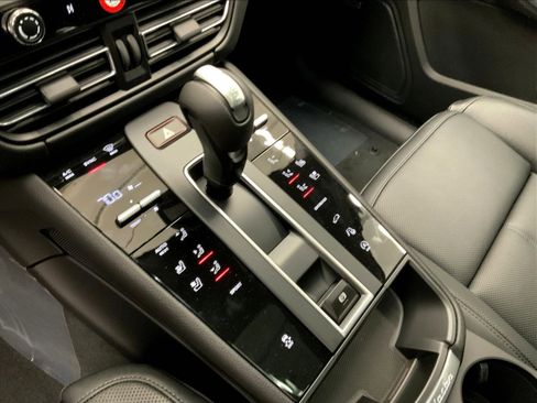 New 2026 Porsche Macan AWD/4WD image 16