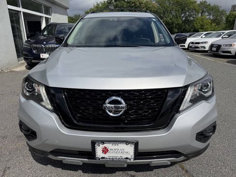 Used 2020 Nissan Pathfinder SL AWD/4WD image 2
