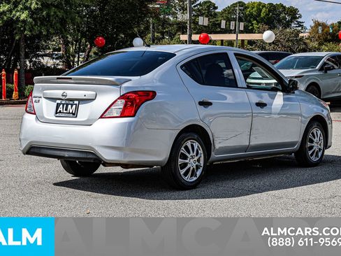 Used 2017 Nissan Versa S Plus image 6