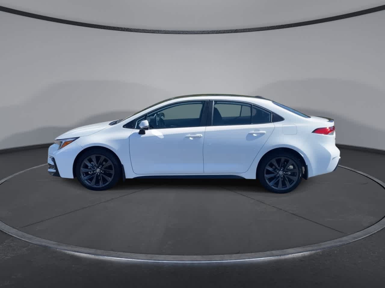 Certified 2026 Toyota Corolla SE w/ SE Package FWD image 6