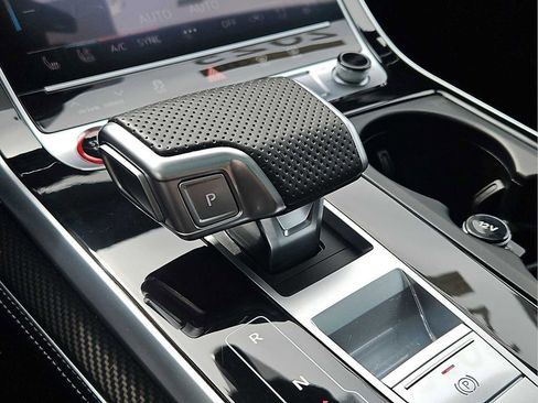 Certified 2025 Audi SQ7 Prestige AWD/4WD image 31