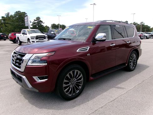 Used 2022 Nissan Armada Platinum w/ Captain's Chairs Package AWD/4WD image 2