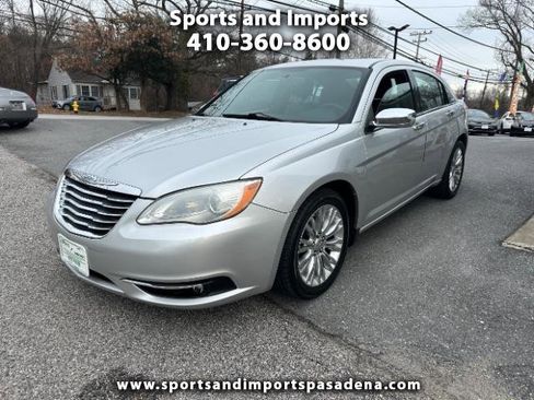 Used 2012 Chrysler 200 Limited image 1