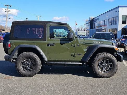 Used 2024 Jeep Wrangler Sport AWD/4WD image 8